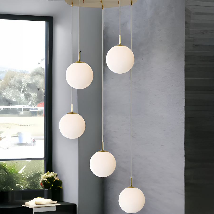 Závěsný lustr, 5 glóbů XE27, zlatý, nastavitelná výška Moderní lustry Výchozí název Alessandro Design