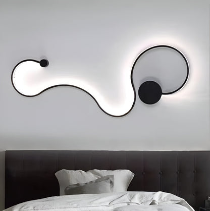 LED nástěnné svítidlo Delilah 36W Dekorativní studený/teplý/neutrální světlý kov a černý silikon Vnitřní nástěnná svítidla Výchozí název Alessandro Design