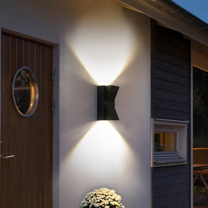 Venkovní nástěnné světlo Scarlet LED, 6W, černá, kov, IP65, 3000K Venkovní nástěnná světla Výchozí název Alessandro Design