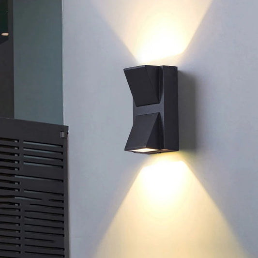 Venkovní nástěnné světlo Scarlet LED, 6W, černá, kov, IP65, 3000K Venkovní nástěnná světla Výchozí název Alessandro Design