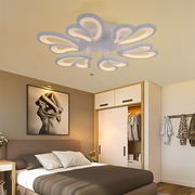 LED lustr s dálkovým ovládáním BLOSSOM 78W, 6 okvětních lístků, Průměr 60cm, Studené/Teplé/Neutrální světlo, Stmívatelné, Bílý LED lustr s dálkovým ovládáním Výchozí název Alessandro Design