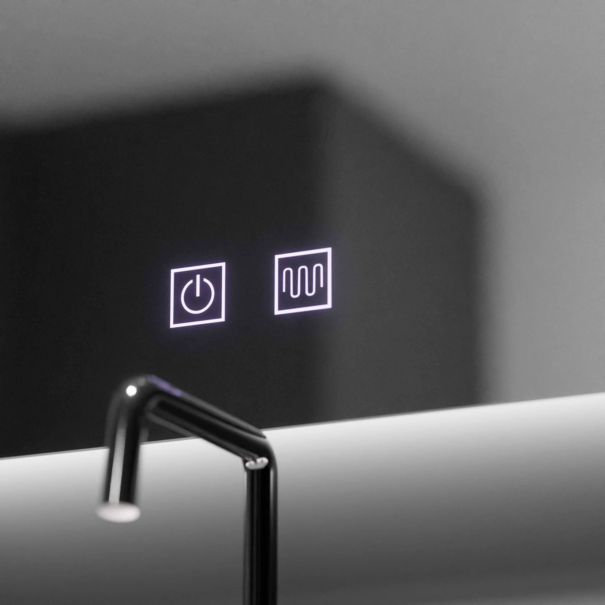 Půlměsícové LED zrcadlo, 60x54, Soluna Touch, Demister System, Stmívatelné zrcátka Korman E Výchozí název Alessandro Design