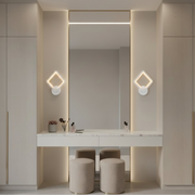 Akila LED nástěnné svítidlo, 15W, bílé, studené/teplé/neutrální světlo Vnitřní nástěnná svítidla Výchozí název Alessandro Design