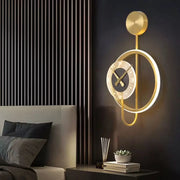 Bridger LED nástěnné světlo 18W integrované hodiny Zlatá černá Venkovní nástěnná světla Výchozí název Alessandro Design