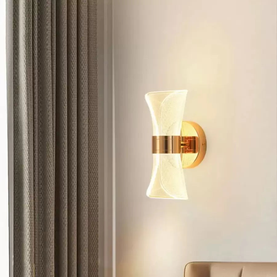 Callum 7W zlaté nástěnné LED svítidlo Vnitřní nástěnná svítidla Výchozí název Alessandro Design