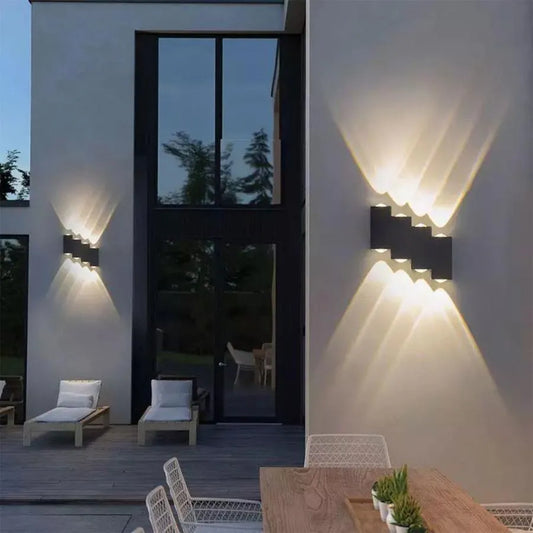 Aeetes Venkovní nástěnné LED svítidlo, 8W, kov, Černá Venkovní nástěnná svítidla Výchozí název Alessandro Design