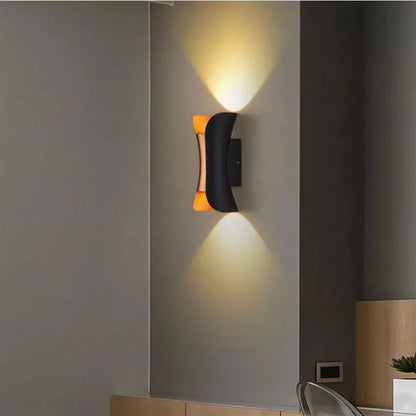 Venkovní nástěnné LED svítidlo Pauline 2, 10W, 20x10, 3000K, kov, černá a zlatá Venkovní nástěnná svítidla Výchozí název Alessandro Design