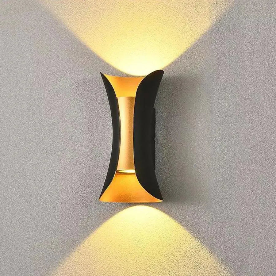 Venkovní nástěnné LED svítidlo Pauline 2, 10W, 20x10, 3000K, kov, černá a zlatá Venkovní nástěnná svítidla Výchozí název Alessandro Design