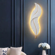 Esther LED nástěnné svítidlo, tvar klínu, 36W, 87cm Bílá/zlatá Vnitřní nástěnné svítidlo Výchozí název Alessandro Design