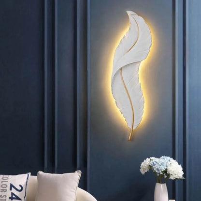 Esther LED nástěnné svítidlo, tvar klínu, 36W, 87cm Bílá/zlatá Vnitřní nástěnné svítidlo Výchozí název Alessandro Design