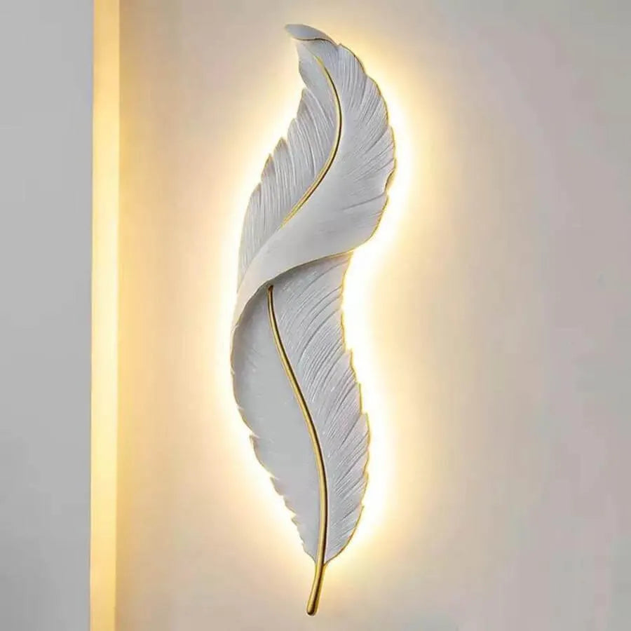 Esther LED nástěnné svítidlo, tvar klínu, 36W, 87cm Bílá/zlatá Vnitřní nástěnné svítidlo Výchozí název Alessandro Design