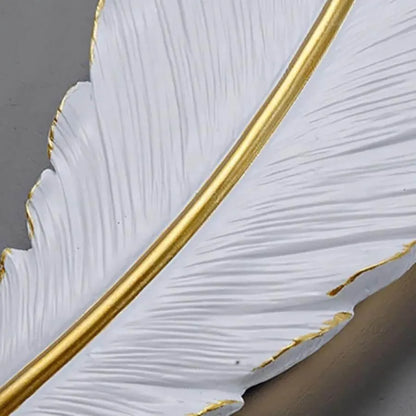 Esther LED nástěnné svítidlo, tvar klínu, 36W, 87cm Bílá/zlatá Vnitřní nástěnné svítidlo Výchozí název Alessandro Design