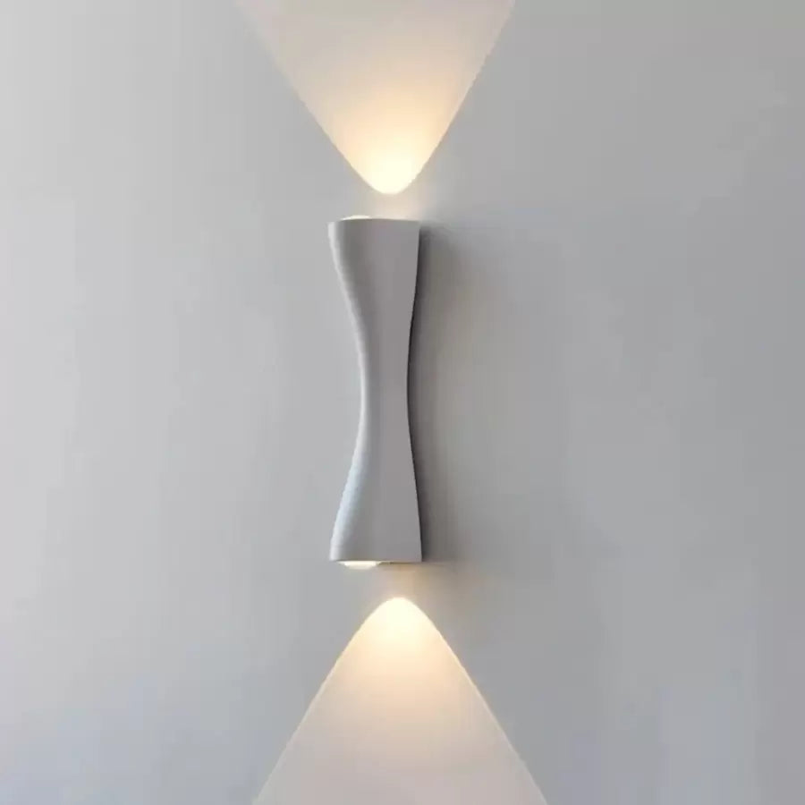 Augustine 6W Venkovní nástěnné LED svítidlo Bílé Venkovní nástěnné světlo Výchozí název Alessandro Design