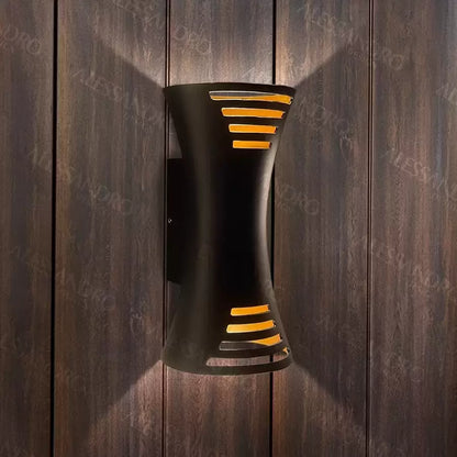Brycen Venkovní nástěnné LED světlo 10W Zlatá Černá Venkovní nástěnná světla Výchozí název Alessandro Design
