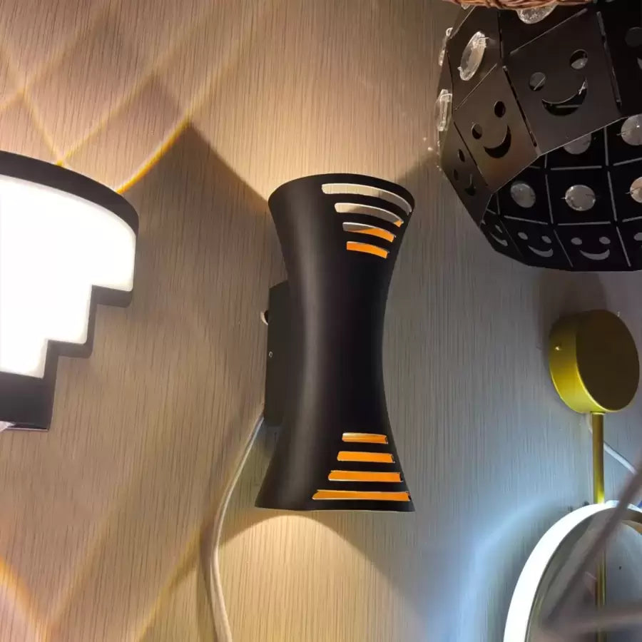 Brycen Venkovní nástěnné LED světlo 10W Zlatá Černá Venkovní nástěnná světla Výchozí název Alessandro Design