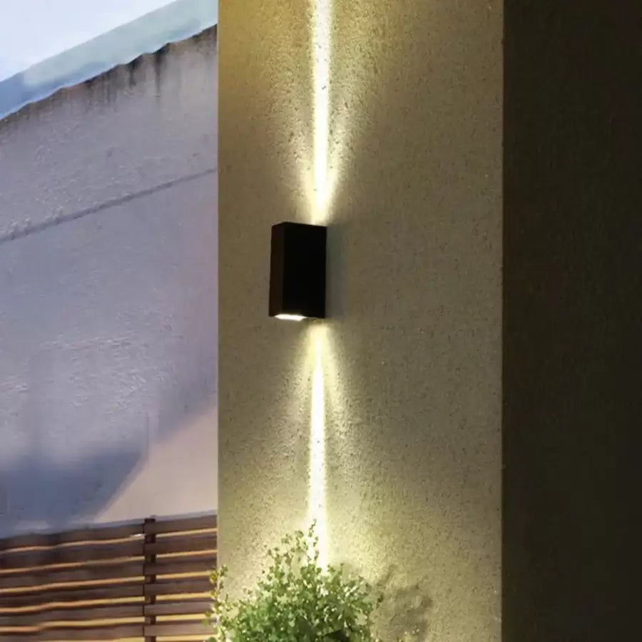 Celsis 6W černé venkovní nástěnné LED svítidlo Výchozí název Alessandro Design