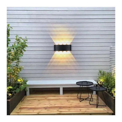Venkovní a vnitřní nástěnná LED lampa Fantas, 8 zdrojů x 1W, IP65, kovová, černá, 3000K Venkovní nástěnná svítidla Výchozí název Alessandro Design