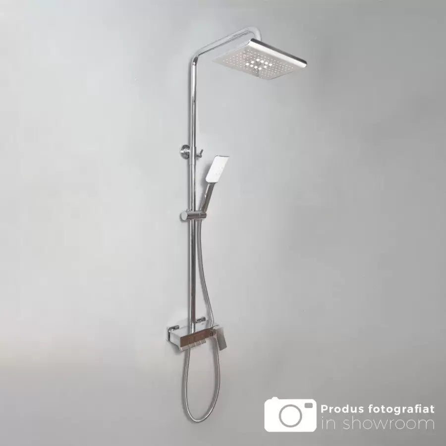 Sprchový sloup s baterií a nastavitelným uzávěrem, sanitární mosaz, Chrome, 9920 Baterie a sprchové sloupy Výchozí název Alessandro Design