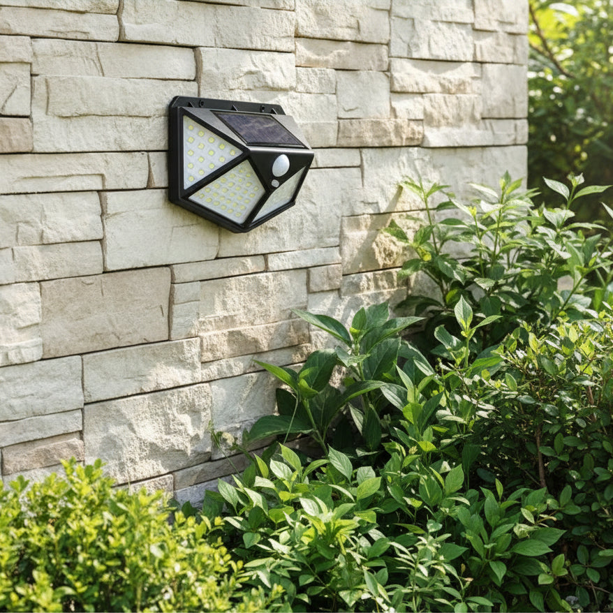 Solární lampa s pohybovým senzorem, 100 LED, IP.65, černá Venkovní nástěnná svítidla Výchozí název Alessandro Design