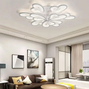 LED lustr s dálkovým ovládáním BLOSSOM 49W, 9 okvětních lístků, studené/teplé/neutrální světlo, stmívatelné, bílý LED lustr s dálkovým ovládáním Výchozí název Alessandro Design