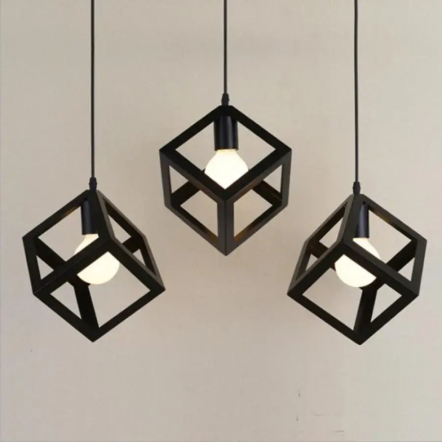 Lustr ve tvaru kostky, STRUKTUR Linear Trio, 3x E27, černý, kovový lesk Průmyslový Výchozí název Alessandro Design