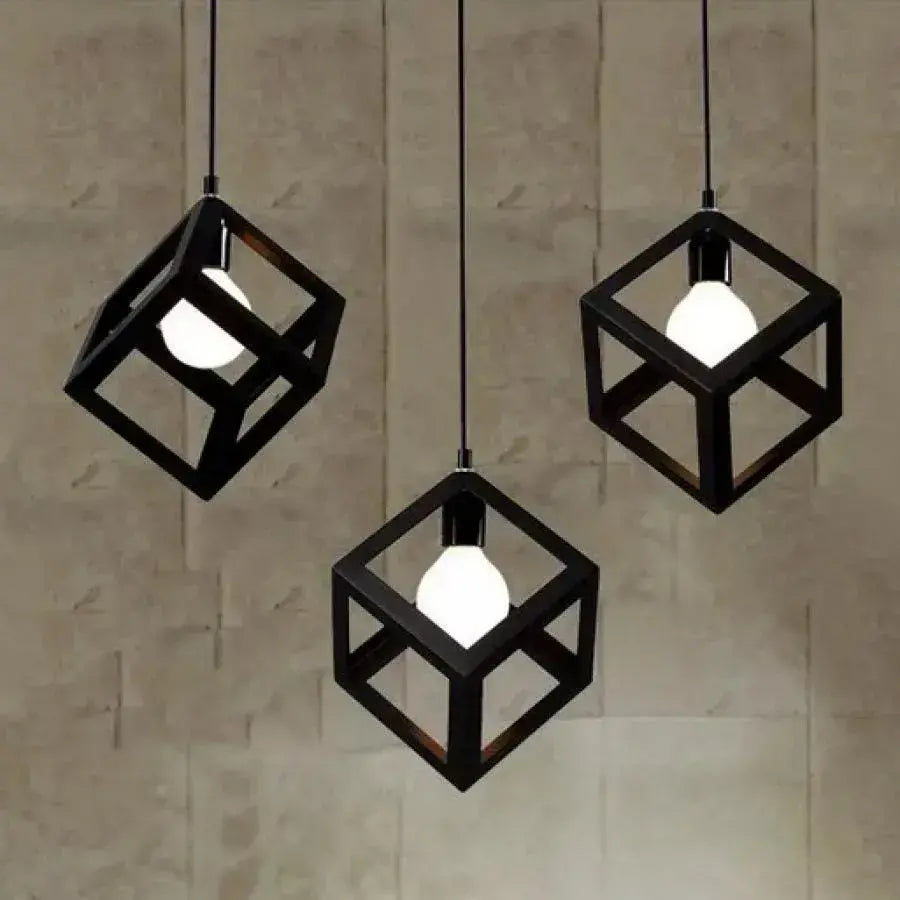 Lustr ve tvaru kostky, STRUKTUR Linear Trio, 3x E27, černý, kovový lesk Průmyslový Výchozí název Alessandro Design