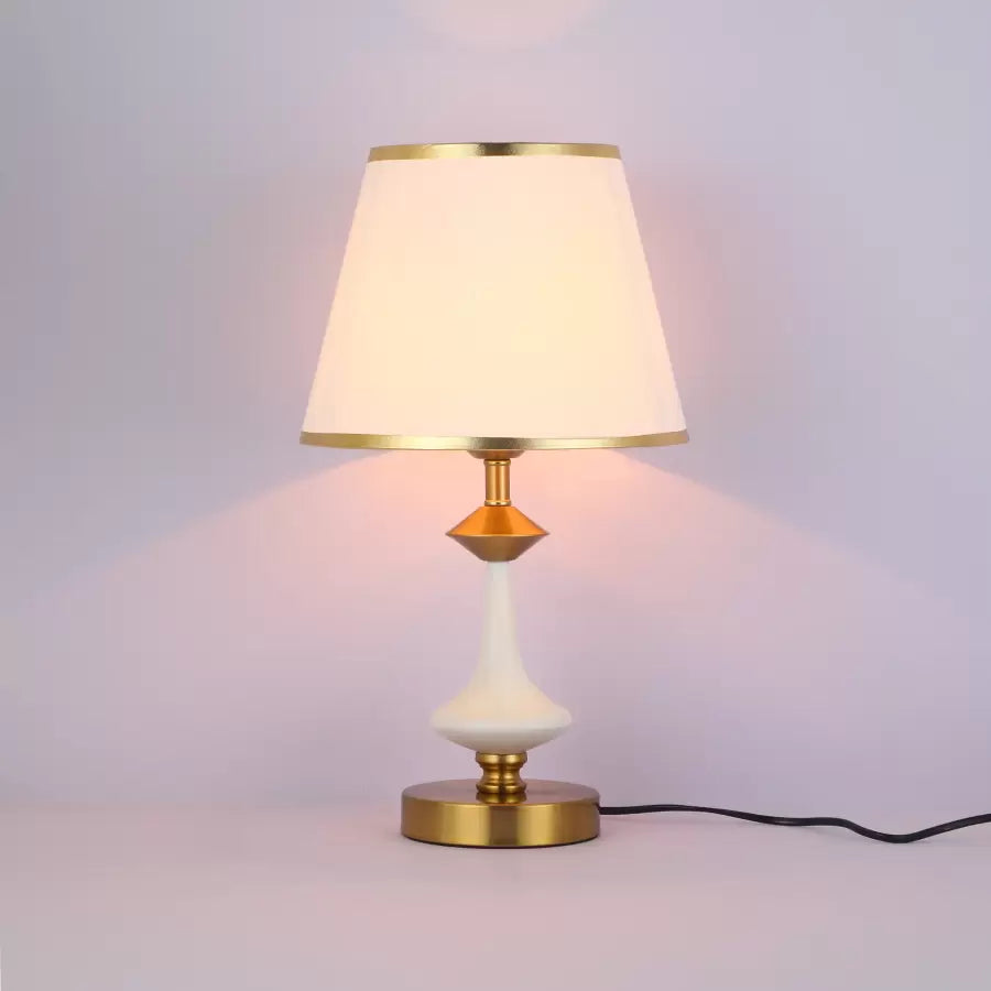 Lampa Nevaeh 1x E27 Bílé zlato Lampy a lampy Výchozí název Alessandro Design